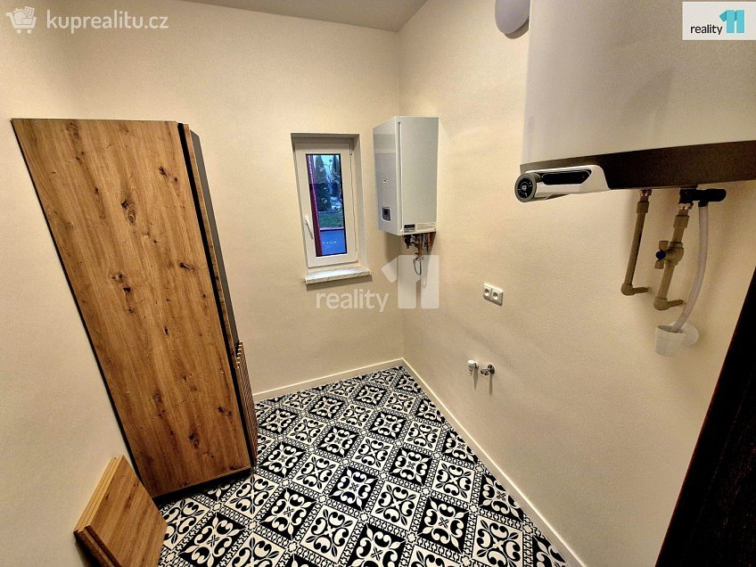 Prodej bytu 3+1 97 m^2 Údolní, Aš 