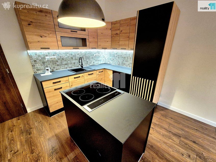 Prodej bytu 3+1 97 m^2 Údolní, Aš 