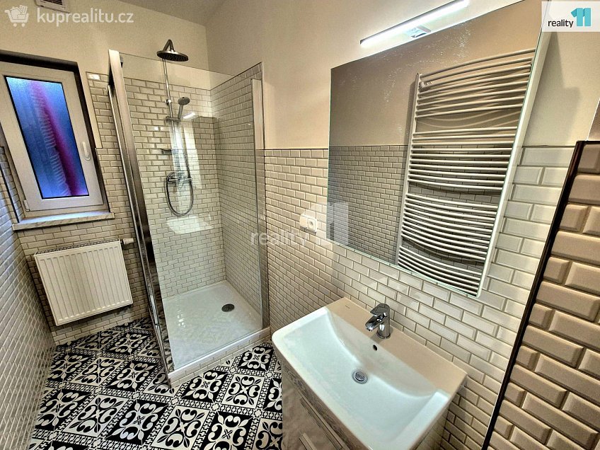 Prodej bytu 3+1 97 m^2 Údolní, Aš 