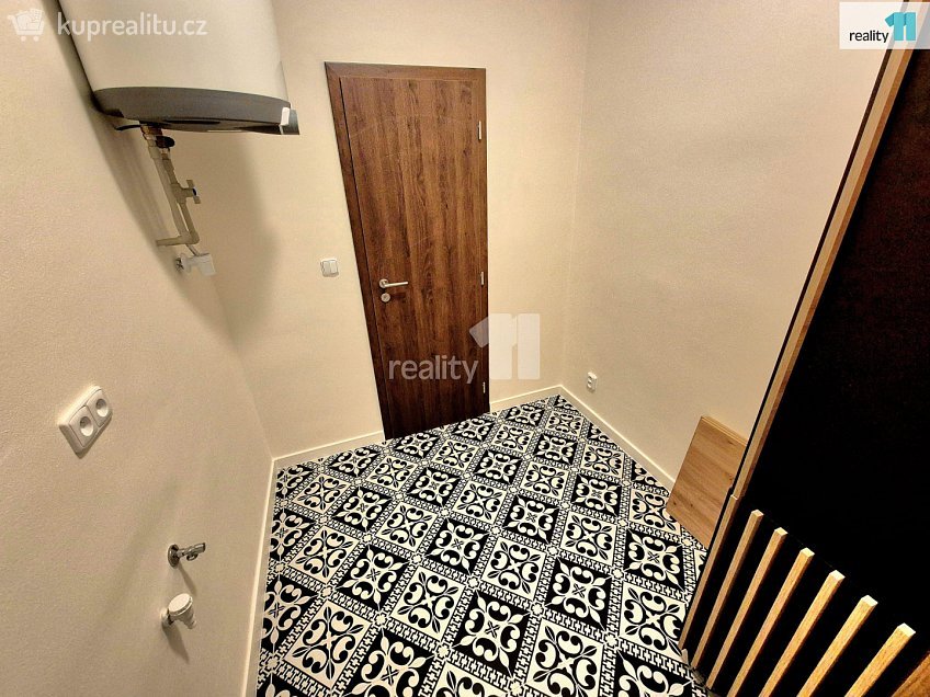 Prodej bytu 3+1 97 m^2 Údolní, Aš 