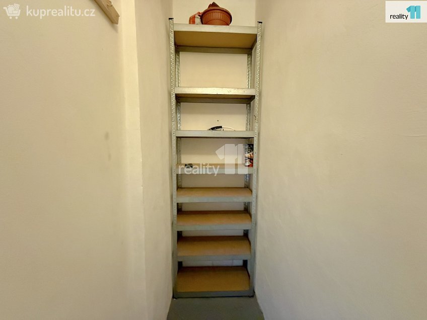 Pronájem bytu 3+1 79 m^2 Majakovského, Karlovy Vary 