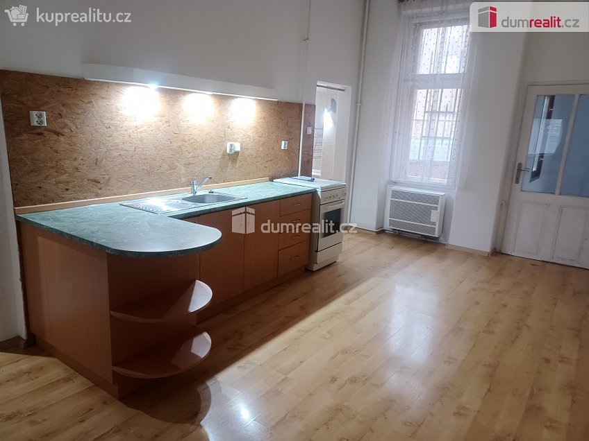 Pronájem bytu 2+kk 60 m^2 Plzeňská, Děčín 