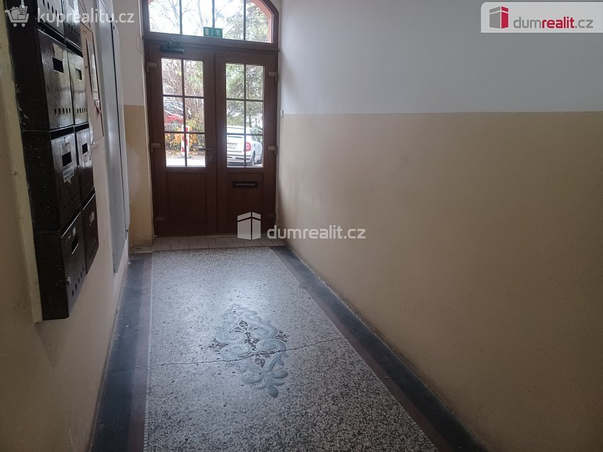 Pronájem bytu 2+kk 60 m^2 Plzeňská, Děčín 