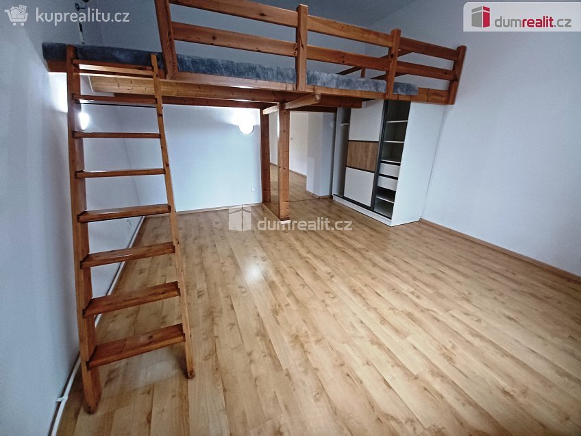 Pronájem bytu 2+kk 60 m^2 Plzeňská, Děčín 