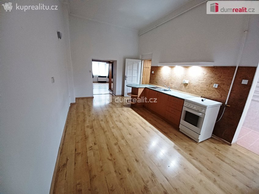 Pronájem bytu 2+kk 60 m^2 Plzeňská, Děčín 