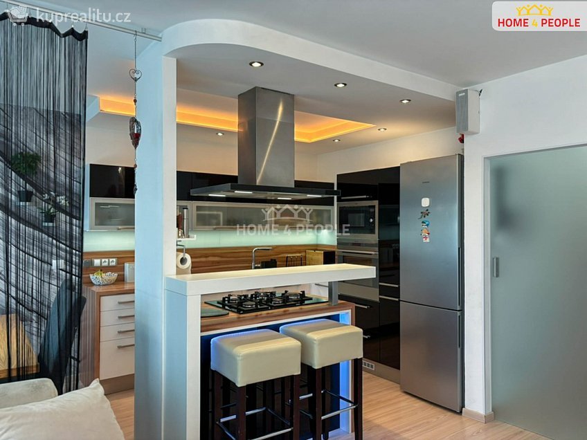 Prodej bytu 3+kk 67 m^2 Na strži, Praha 4 