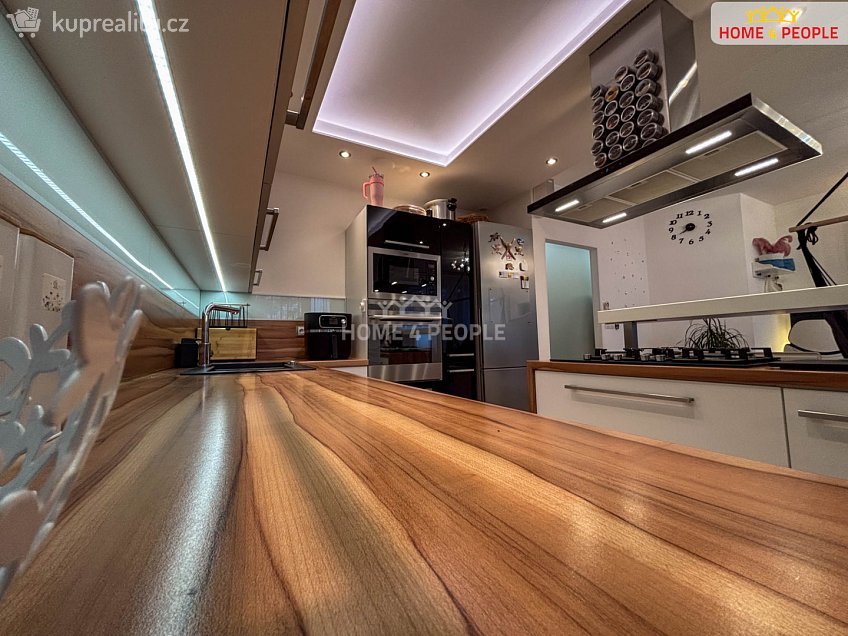 Prodej bytu 3+kk 67 m^2 Na strži, Praha 4 