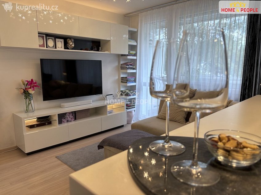 Prodej bytu 3+kk 67 m^2 Na strži, Praha 4 