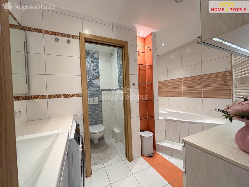 Prodej bytu 3+kk 67 m^2 Na strži, Praha 4 