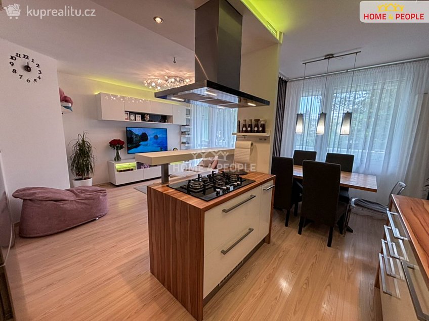 Prodej bytu 3+kk 67 m^2 Na strži, Praha 4 