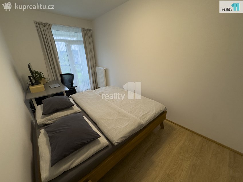 Prodej bytu 2+kk 49 m^2 V závětří, Praha 7 