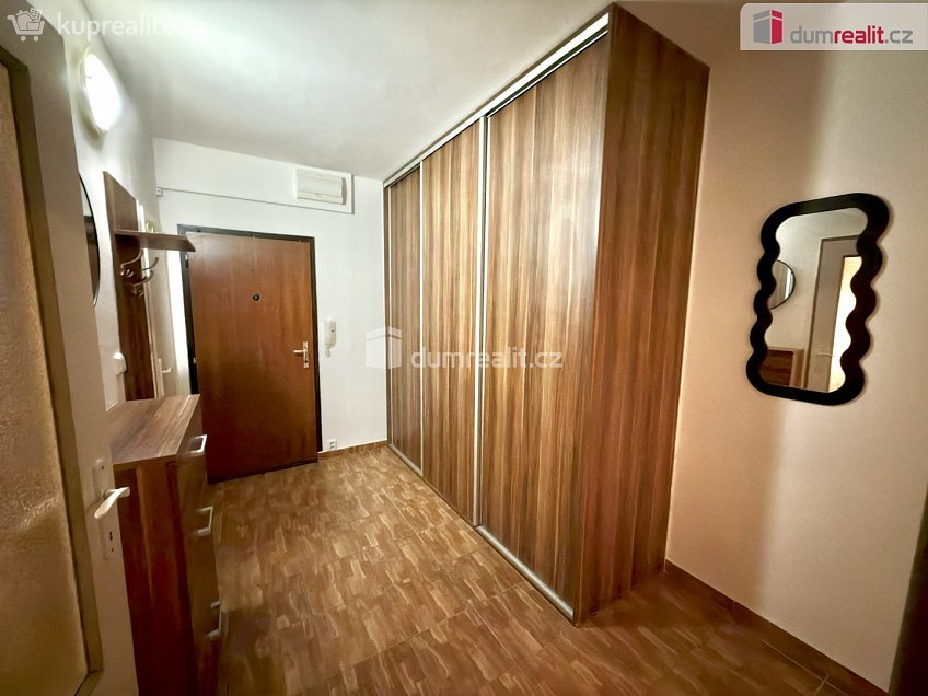 Pronájem bytu 3+1 67 m^2 Hluboká, Ústí nad Labem 