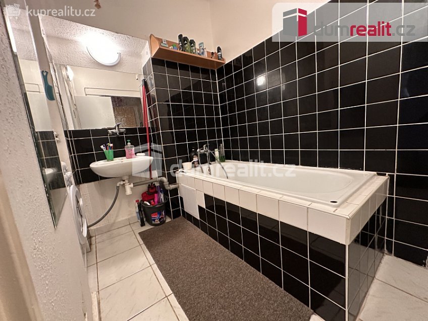 Pronájem bytu 2+1 57 m^2 Ke Hradu, Ústí nad Labem 