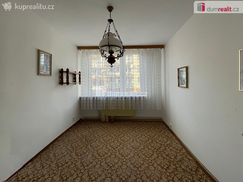 Pronájem bytu 4+kk 89 m^2 Poláčkova, Říčany 