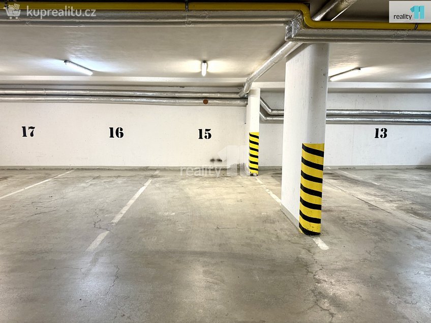 Pronájem bytu 2+kk 57 m^2 Smíchovská, Praha 13 