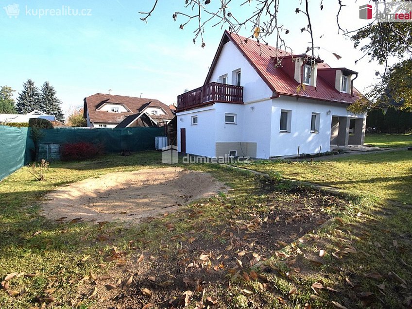 Pronájem  rodinného domu 150 m^2 Na Veselí, Jesenice 