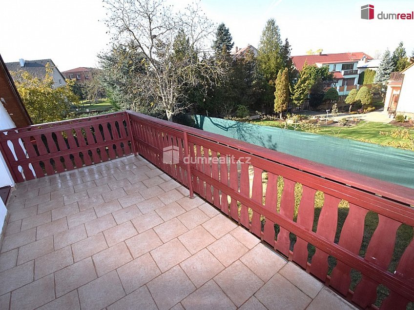 Pronájem  rodinného domu 150 m^2 Na Veselí, Jesenice 