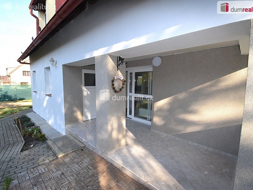 Pronájem  rodinného domu 150 m^2 Na Veselí, Jesenice 