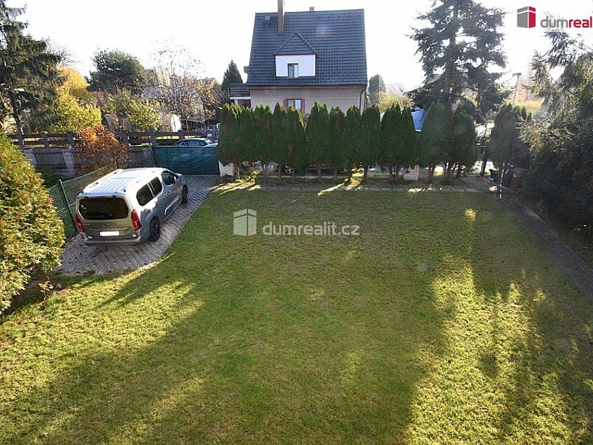 Pronájem  rodinného domu 150 m^2 Na Veselí, Jesenice 