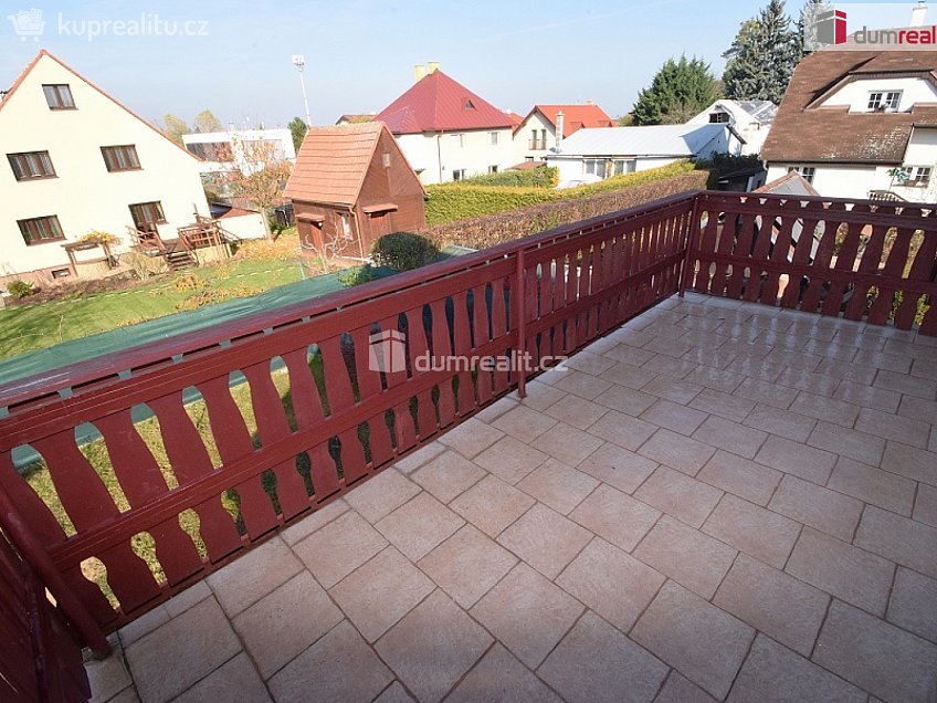 Pronájem  rodinného domu 150 m^2 Na Veselí, Jesenice 