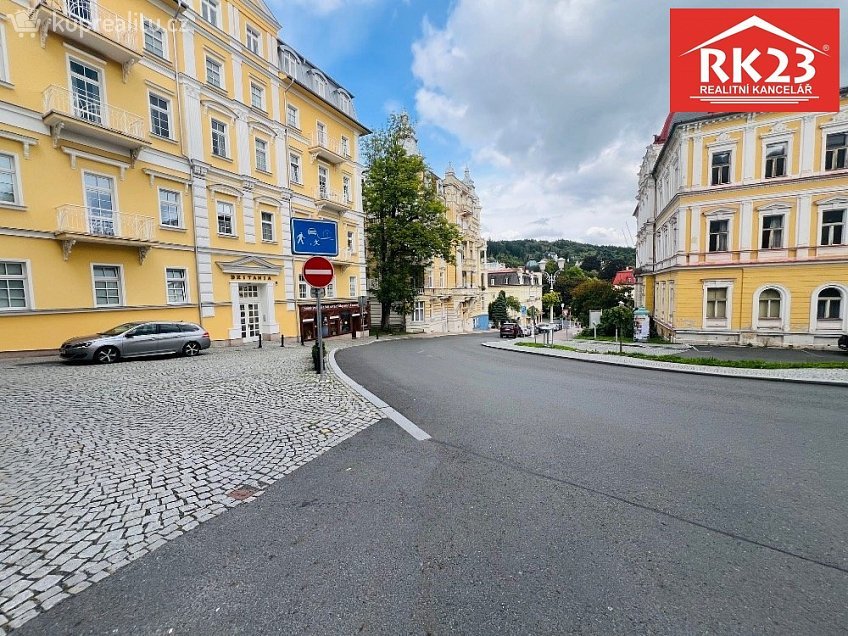 Pronájem bytu 2+kk 66 m^2 Mladějovského, Mariánské Lázně 