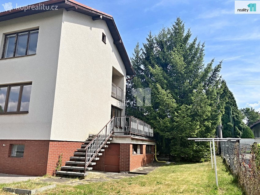 Prodej  rodinného domu 178 m^2 U Stadionu, Chlumčany 