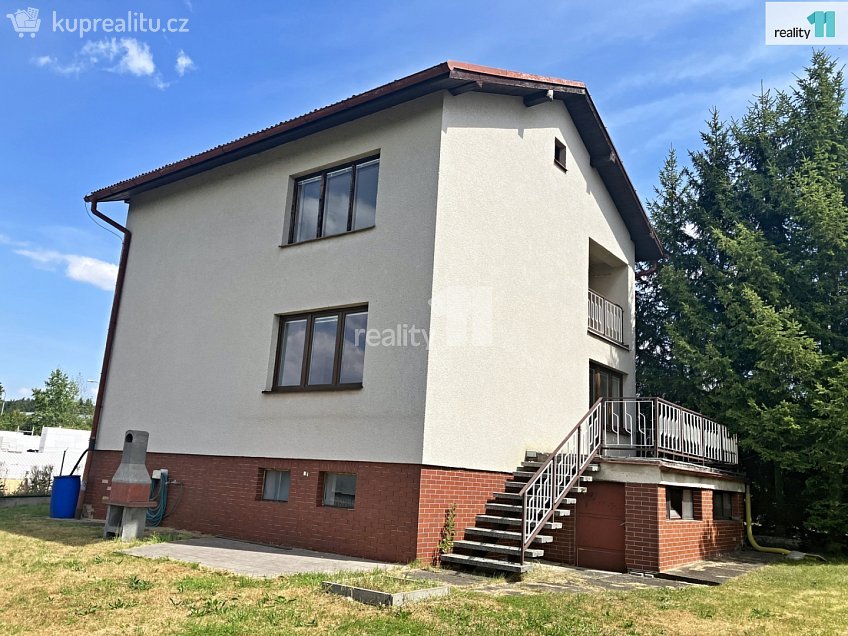 Prodej  rodinného domu 178 m^2 U Stadionu, Chlumčany 