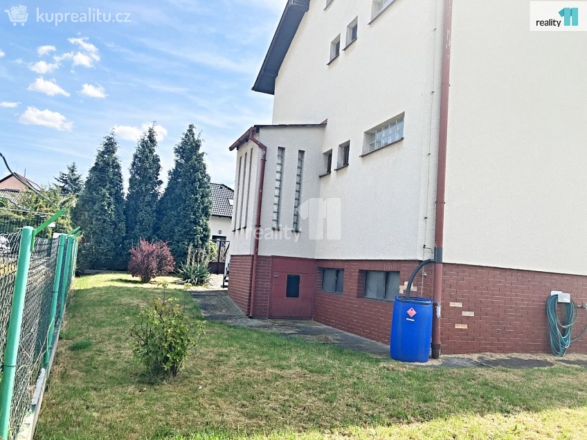 Prodej  rodinného domu 178 m^2 U Stadionu, Chlumčany 