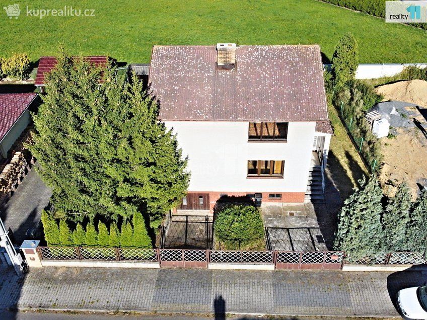 Prodej  rodinného domu 178 m^2 U Stadionu, Chlumčany 