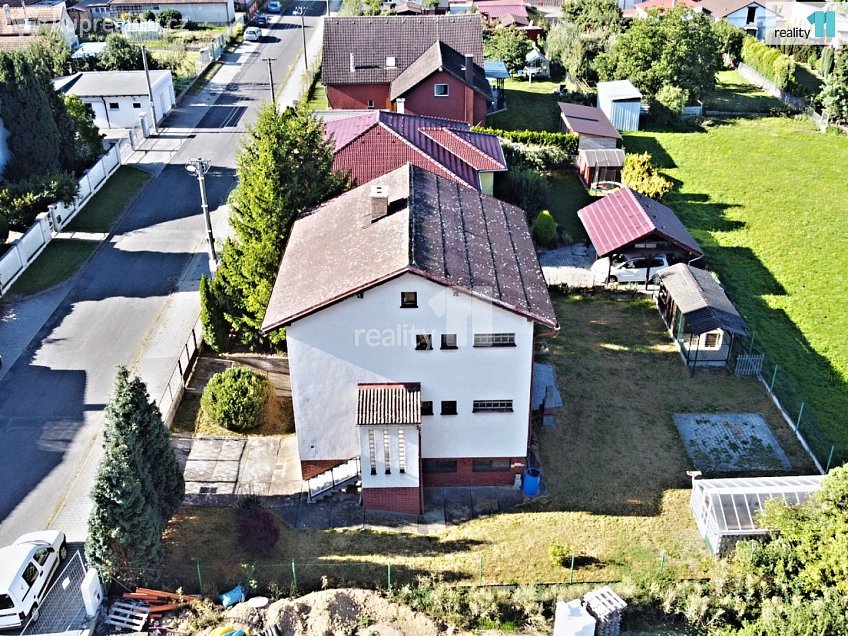 Prodej  rodinného domu 178 m^2 U Stadionu, Chlumčany 