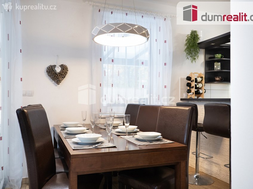 Prodej  rodinného domu 179 m^2 Thomayerova, Říčany 