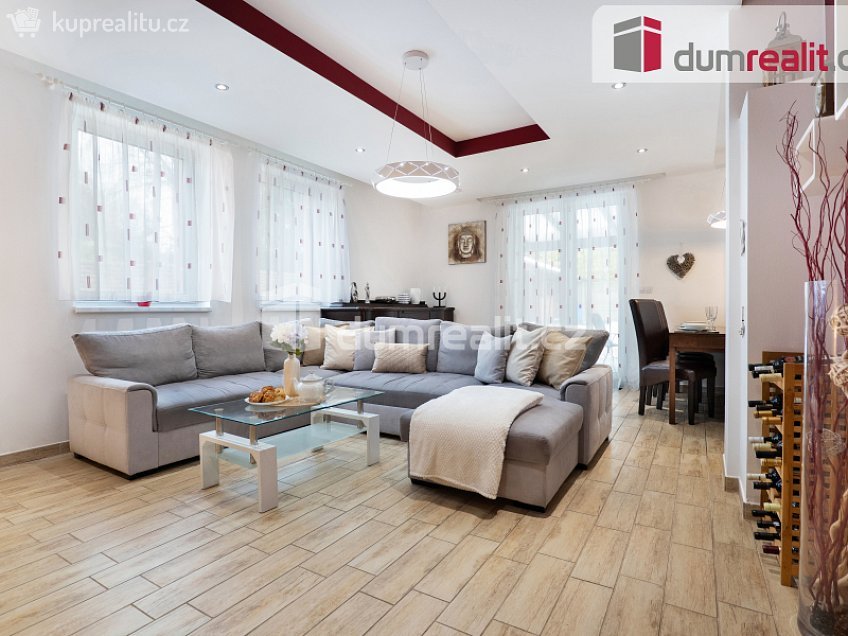 Prodej  rodinného domu 179 m^2 Thomayerova, Říčany 