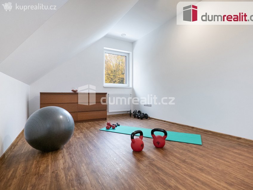 Prodej  rodinného domu 179 m^2 Thomayerova, Říčany 