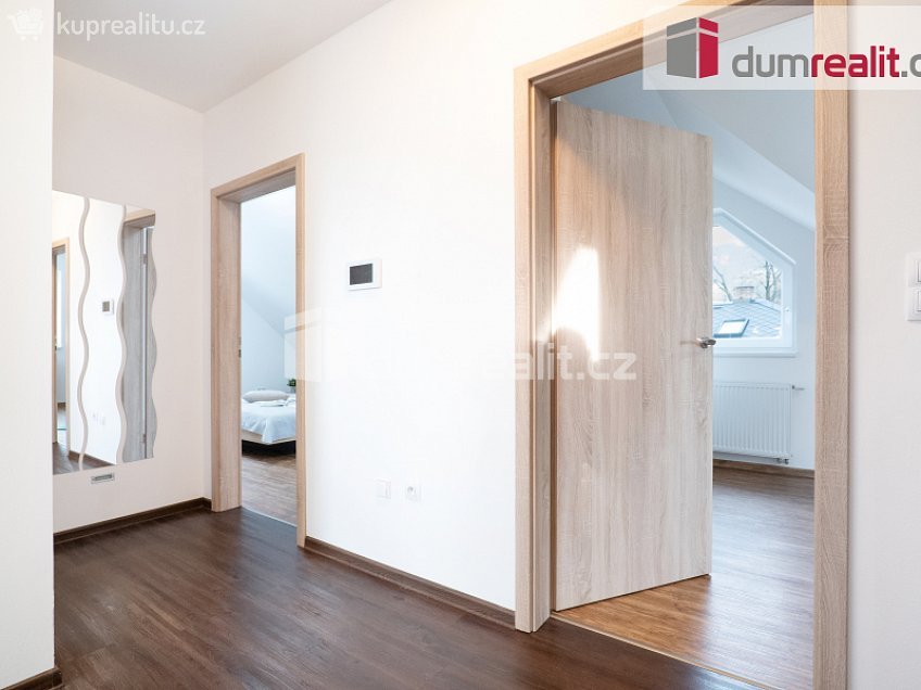 Prodej  rodinného domu 179 m^2 Thomayerova, Říčany 