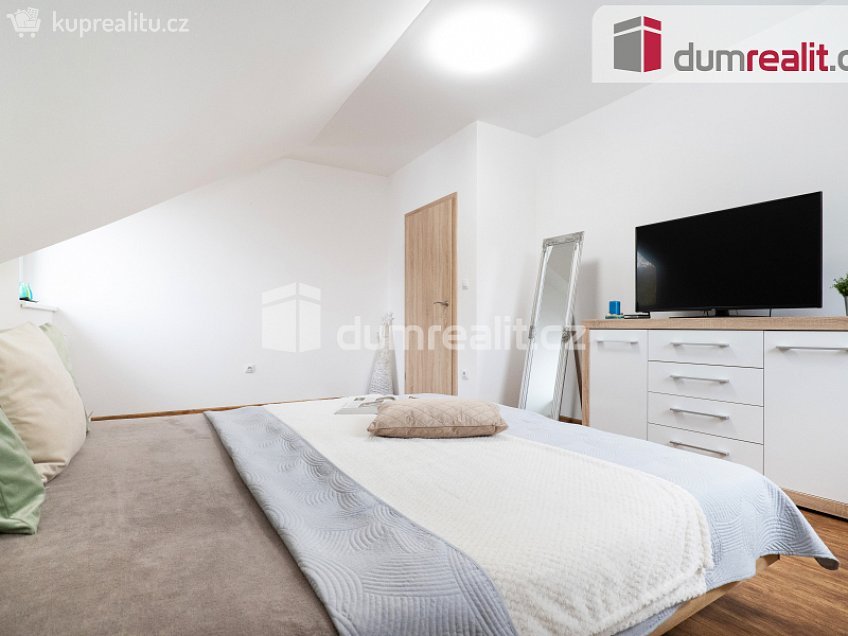 Prodej  rodinného domu 179 m^2 Thomayerova, Říčany 