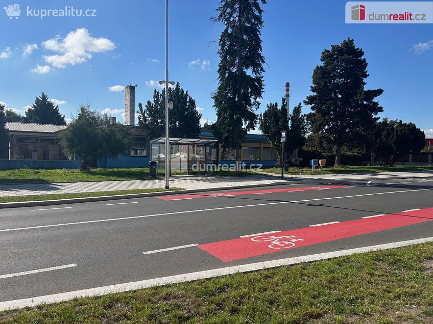 Pronájem  obchodních prostor 324 m^2 Třídvorská, Kolín 