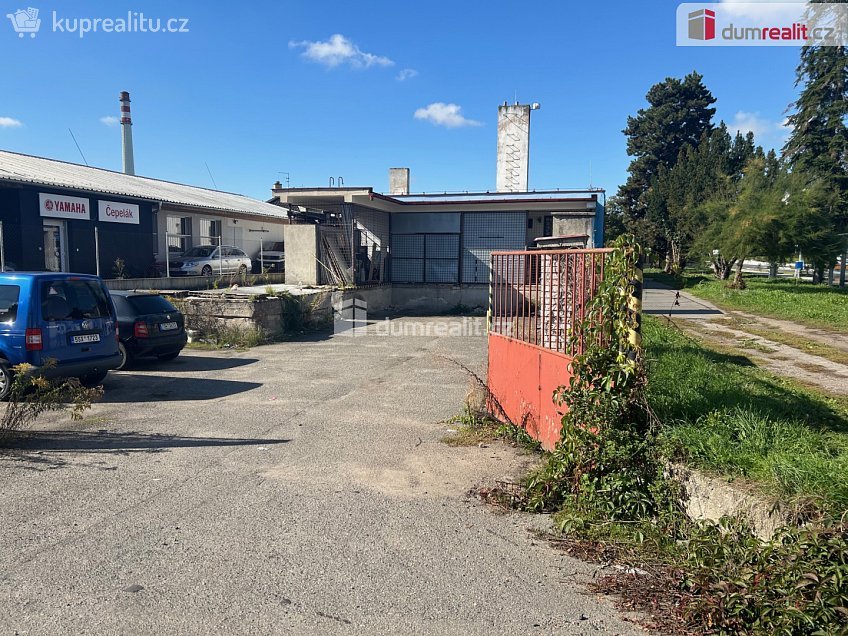 Pronájem  obchodních prostor 324 m^2 Třídvorská, Kolín 