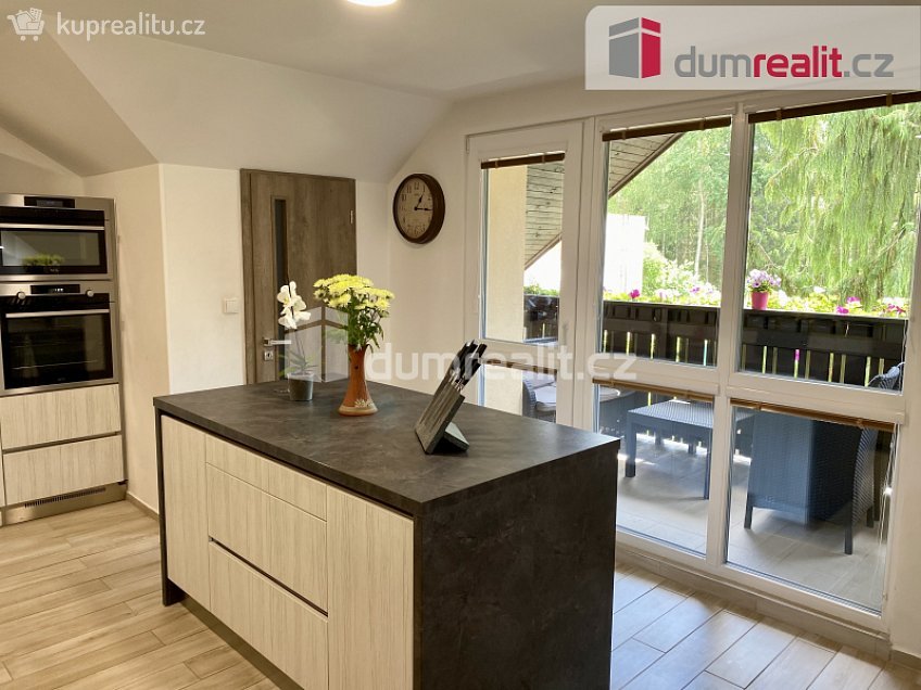 Pronájem bytu 4+kk 202 m^2 třída Vítězství, Mariánské Lázně 