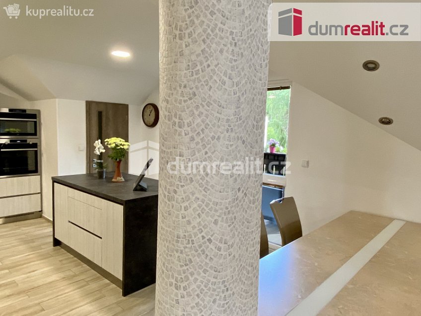 Pronájem bytu 4+kk 202 m^2 třída Vítězství, Mariánské Lázně 