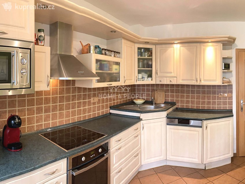 Prodej  rodinného domu 129 m^2 Kokešova, Pardubice 