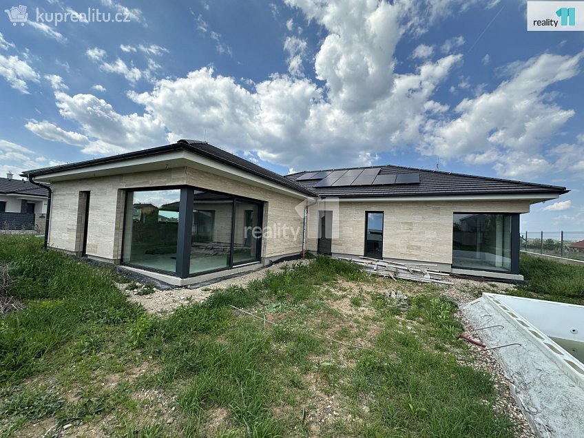 Prodej  rodinného domu 302 m^2 V Kukli, Křenice 