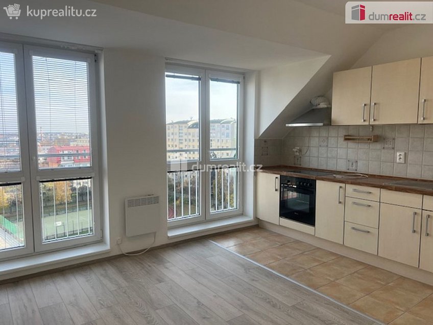 Pronájem bytu 2+kk 43 m^2 Tupolevova, Praha 18 