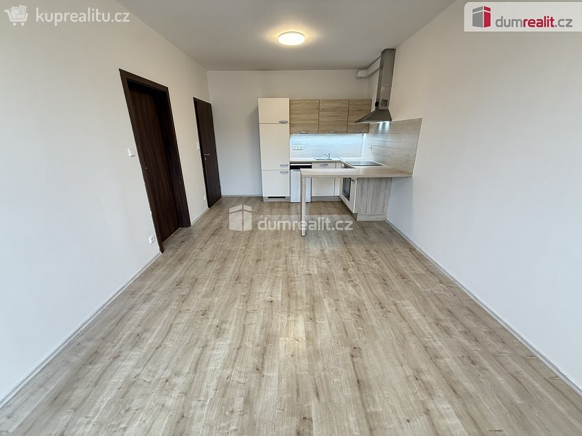 Pronájem bytu 2+kk 50 m^2 Hugo Haase, Praha 5 