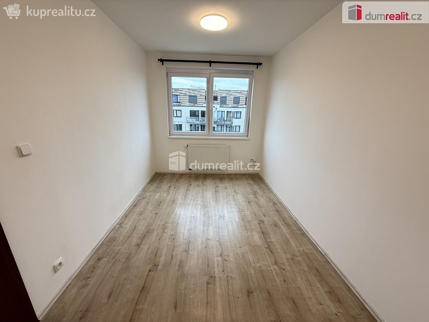 Pronájem bytu 2+kk 50 m^2 Hugo Haase, Praha 5 