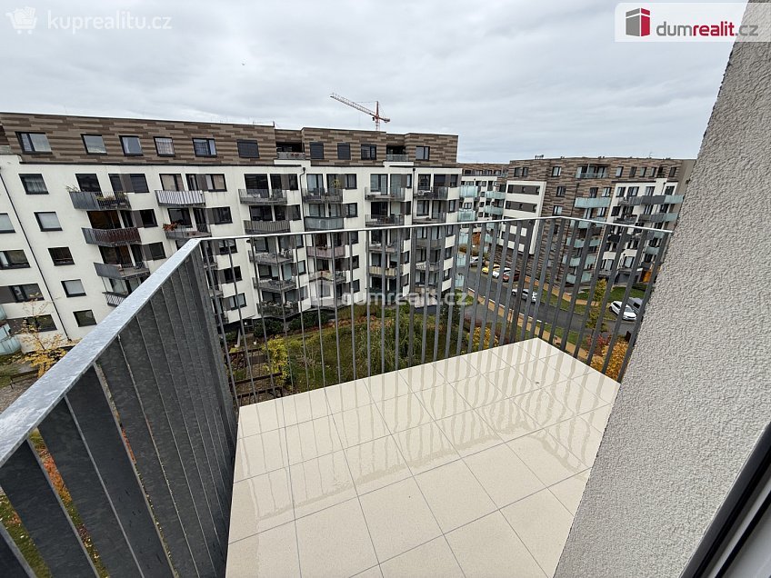 Pronájem bytu 2+kk 50 m^2 Hugo Haase, Praha 5 