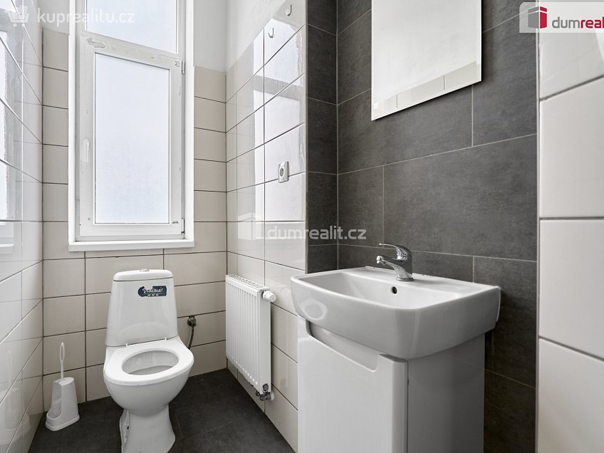 Prodej  činžovního domu 980 m^2 Sokolovská, Karlovy Vary 