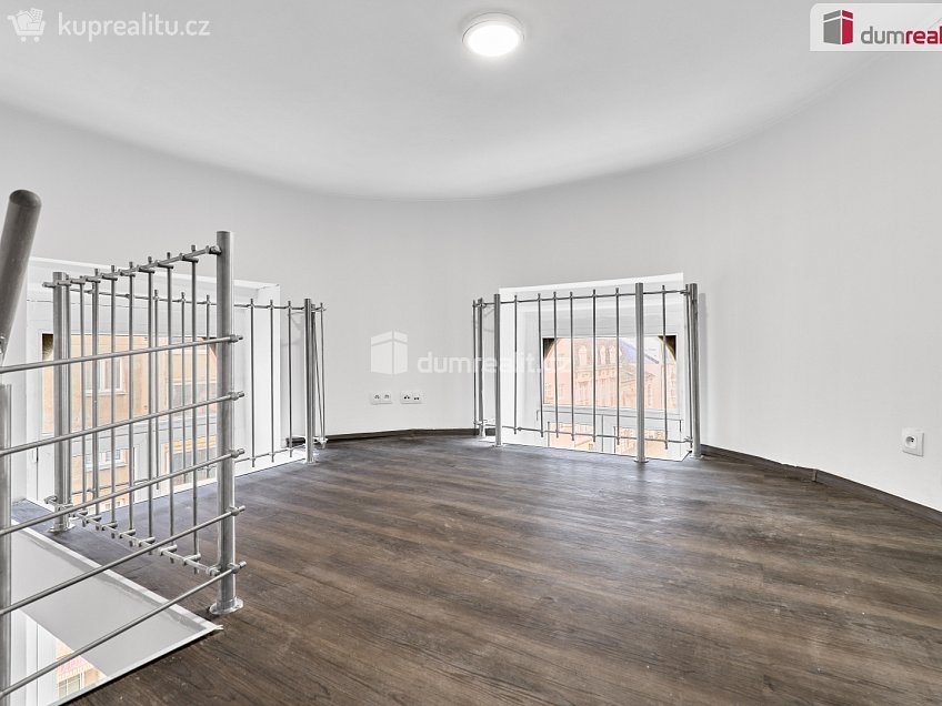 Prodej  činžovního domu 980 m^2 Sokolovská, Karlovy Vary 