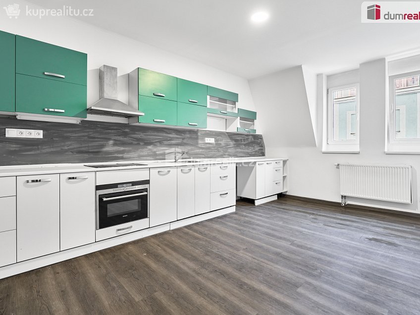 Prodej  činžovního domu 980 m^2 Sokolovská, Karlovy Vary 