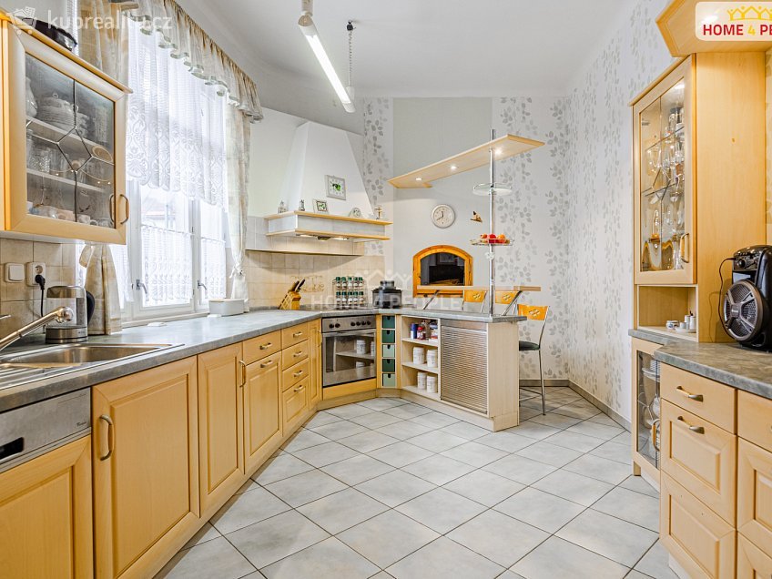 Prodej  vily 700 m^2 Merklínská, Karlovy Vary 