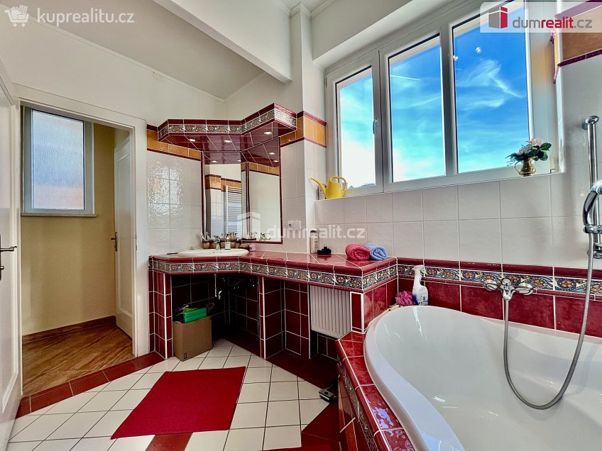 Prodej bytu 2+1 82 m^2 Sokolovská, Karlovy Vary 